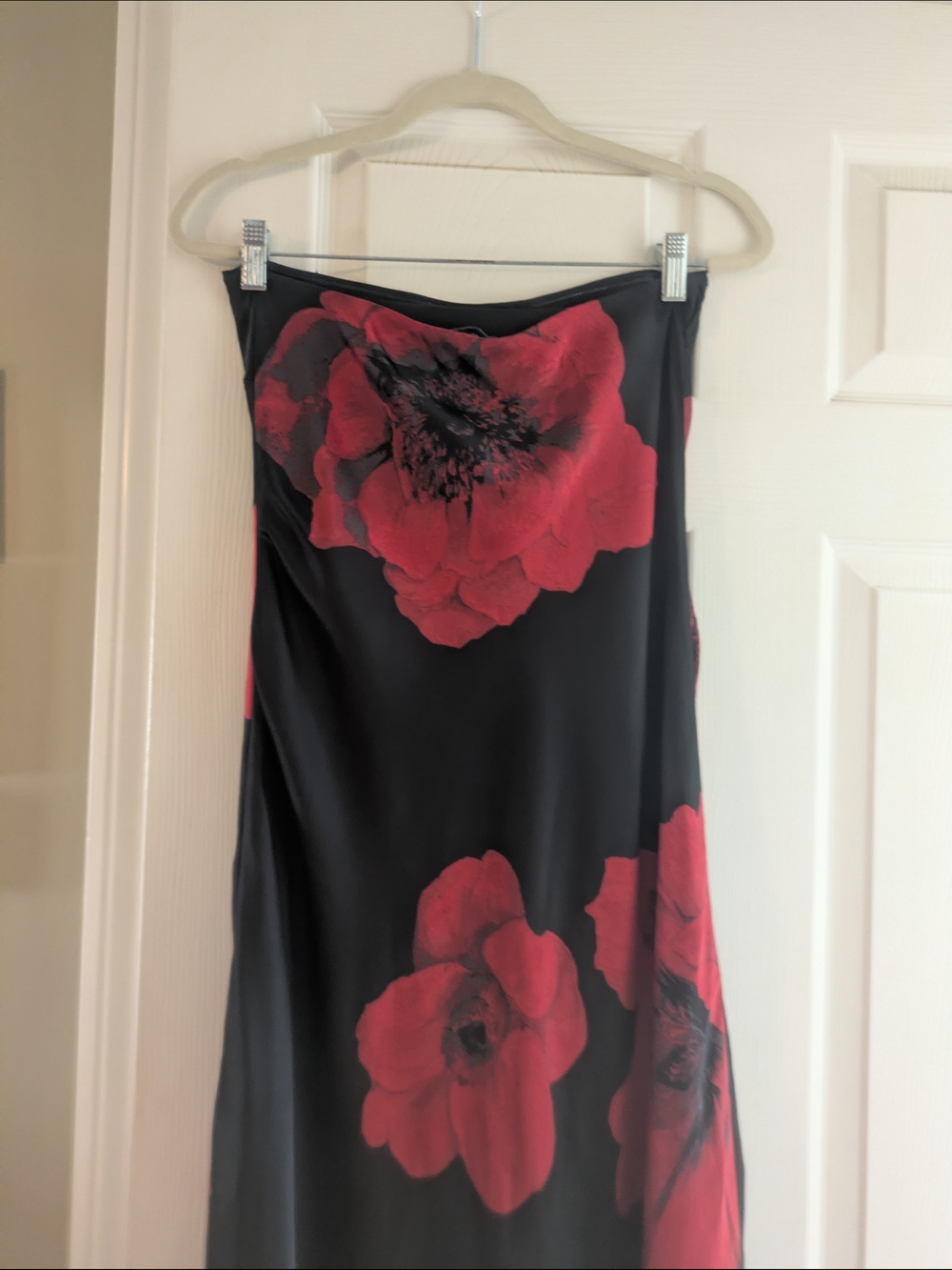 Francesca's Collections Black Strapless Slip Dress with Red Floral Print - Picture 2 of 6